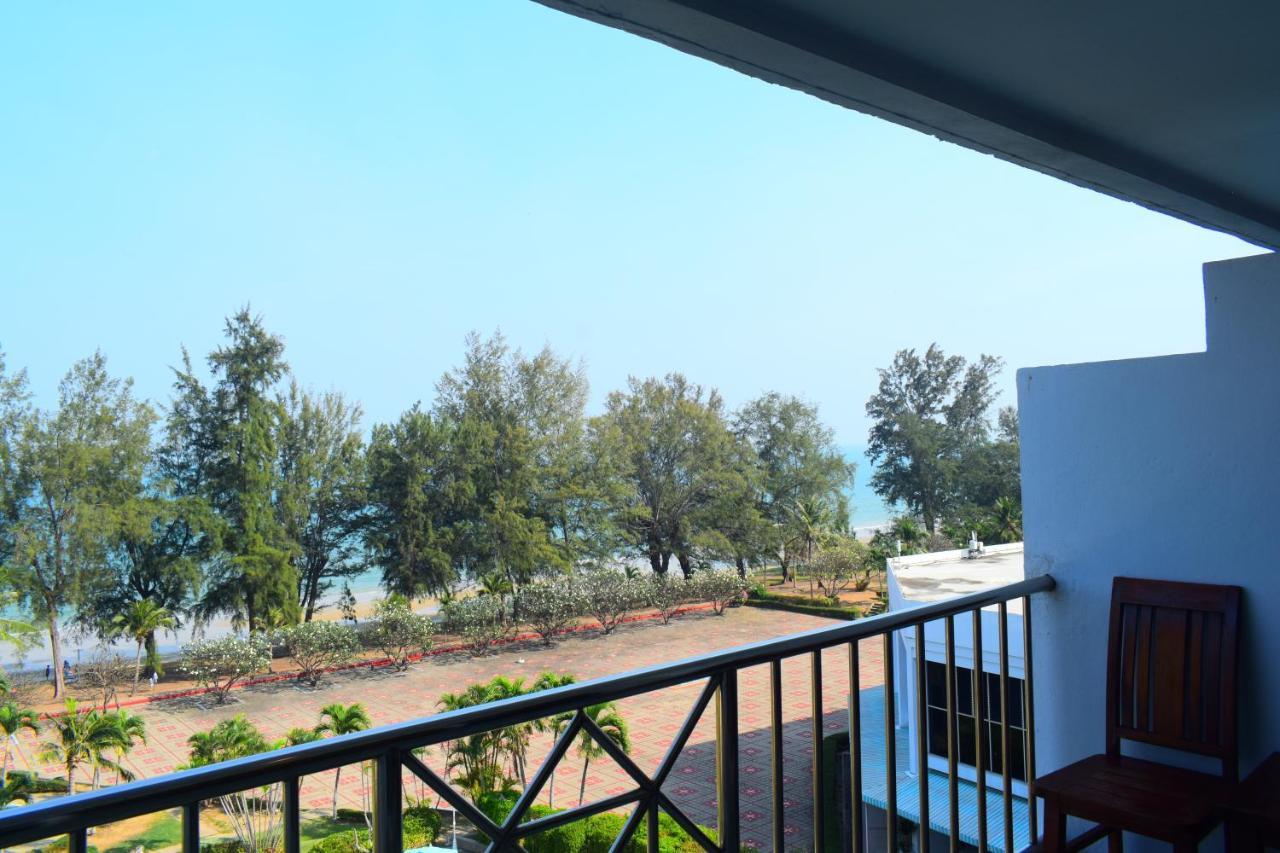 Seapine Beach Golf And Resort Hua Hin Ban Khao Takiap Exterior foto