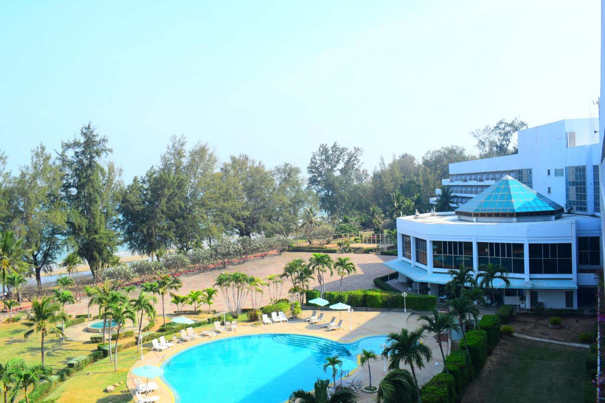 Seapine Beach Golf And Resort Hua Hin Ban Khao Takiap Exterior foto